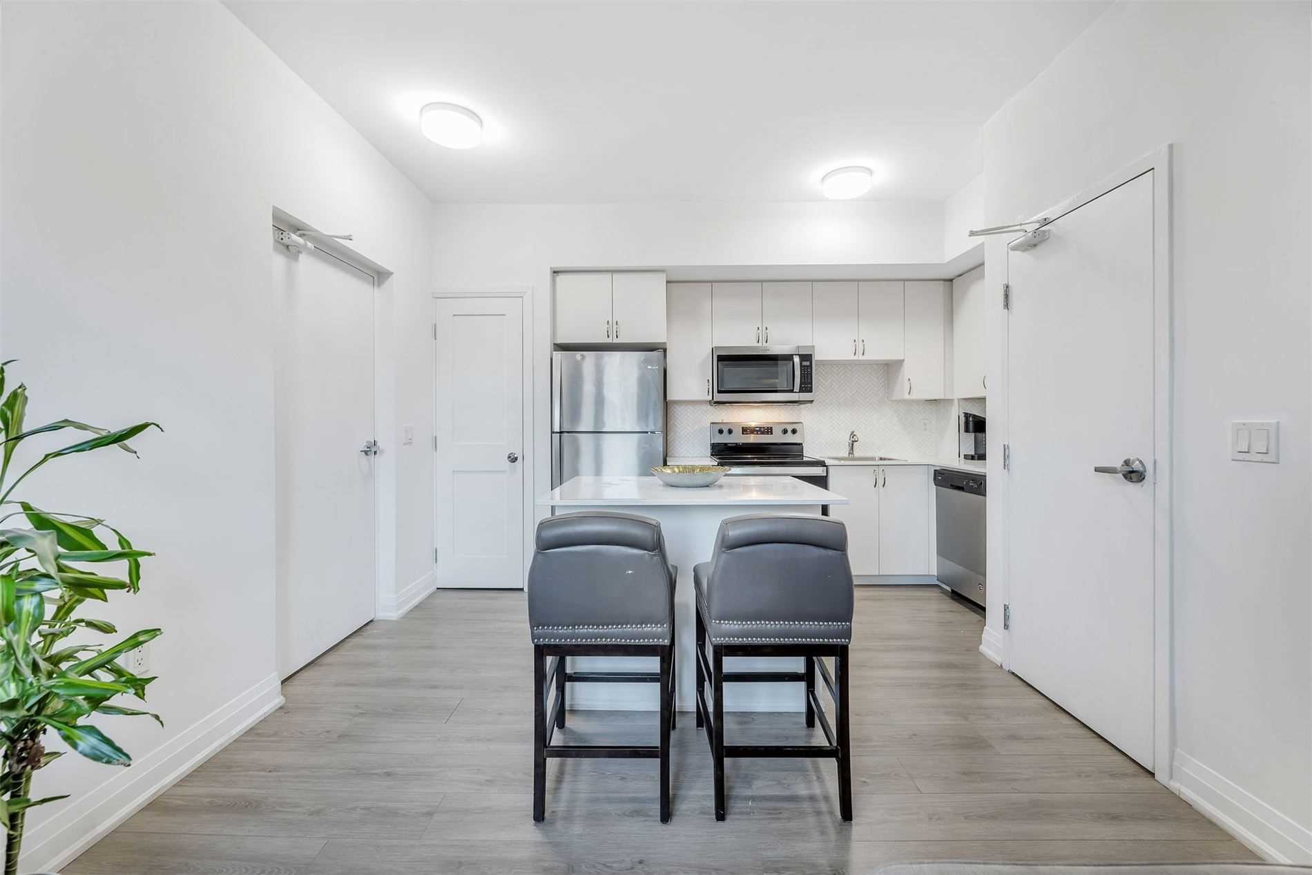 18 Coles Ave, #603