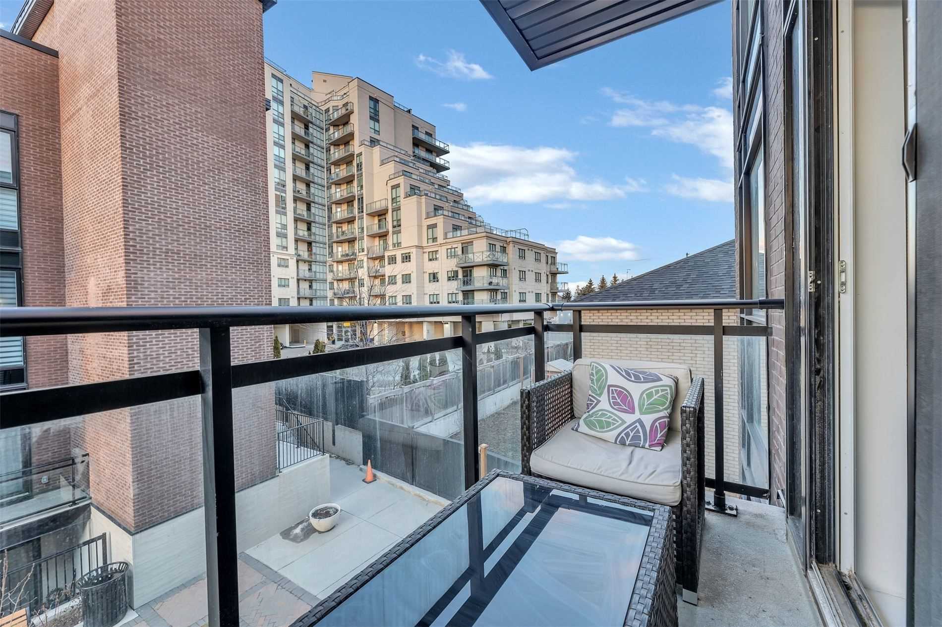 18 Coles Ave, #603