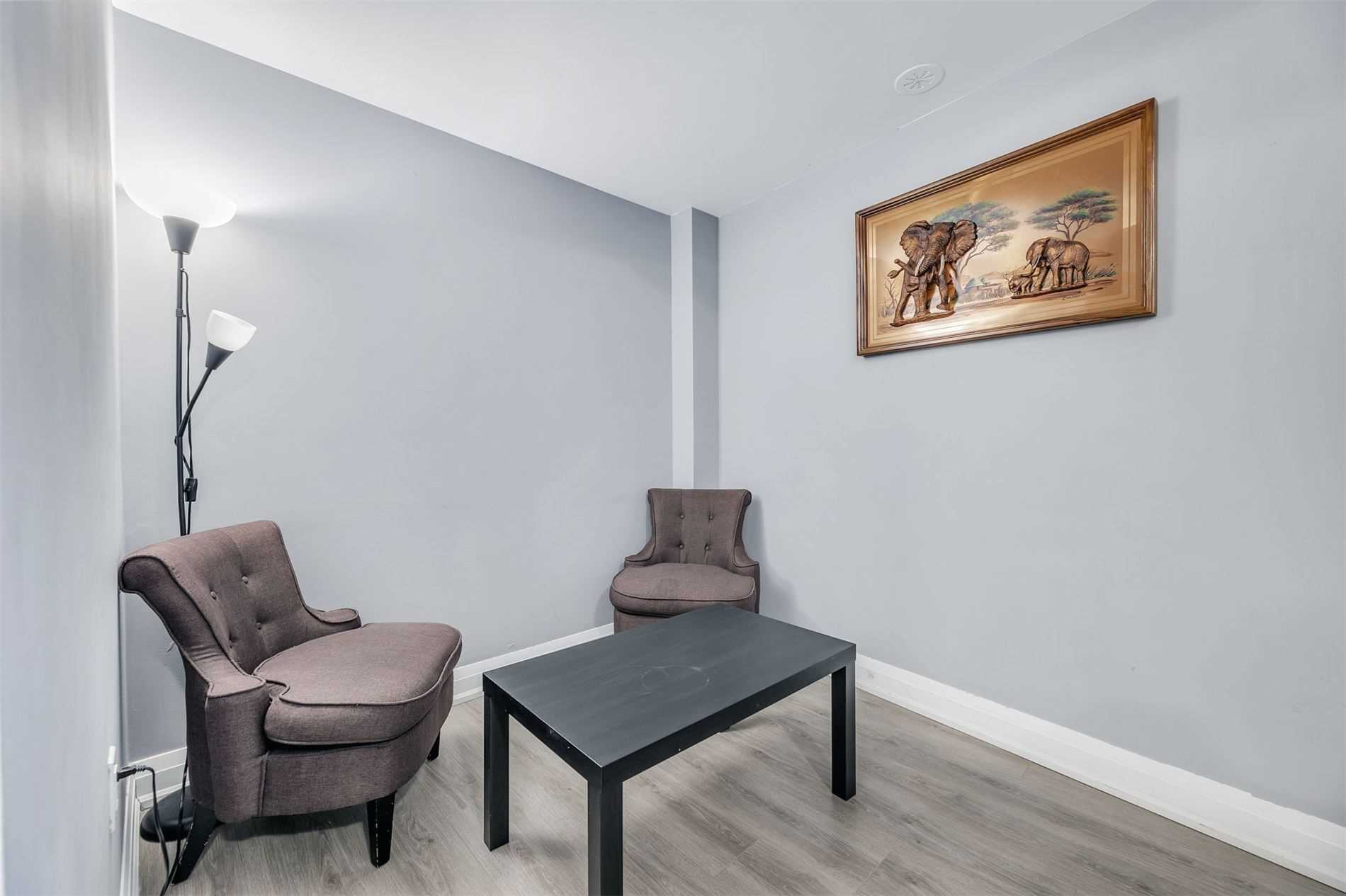 18 Coles Ave, #603