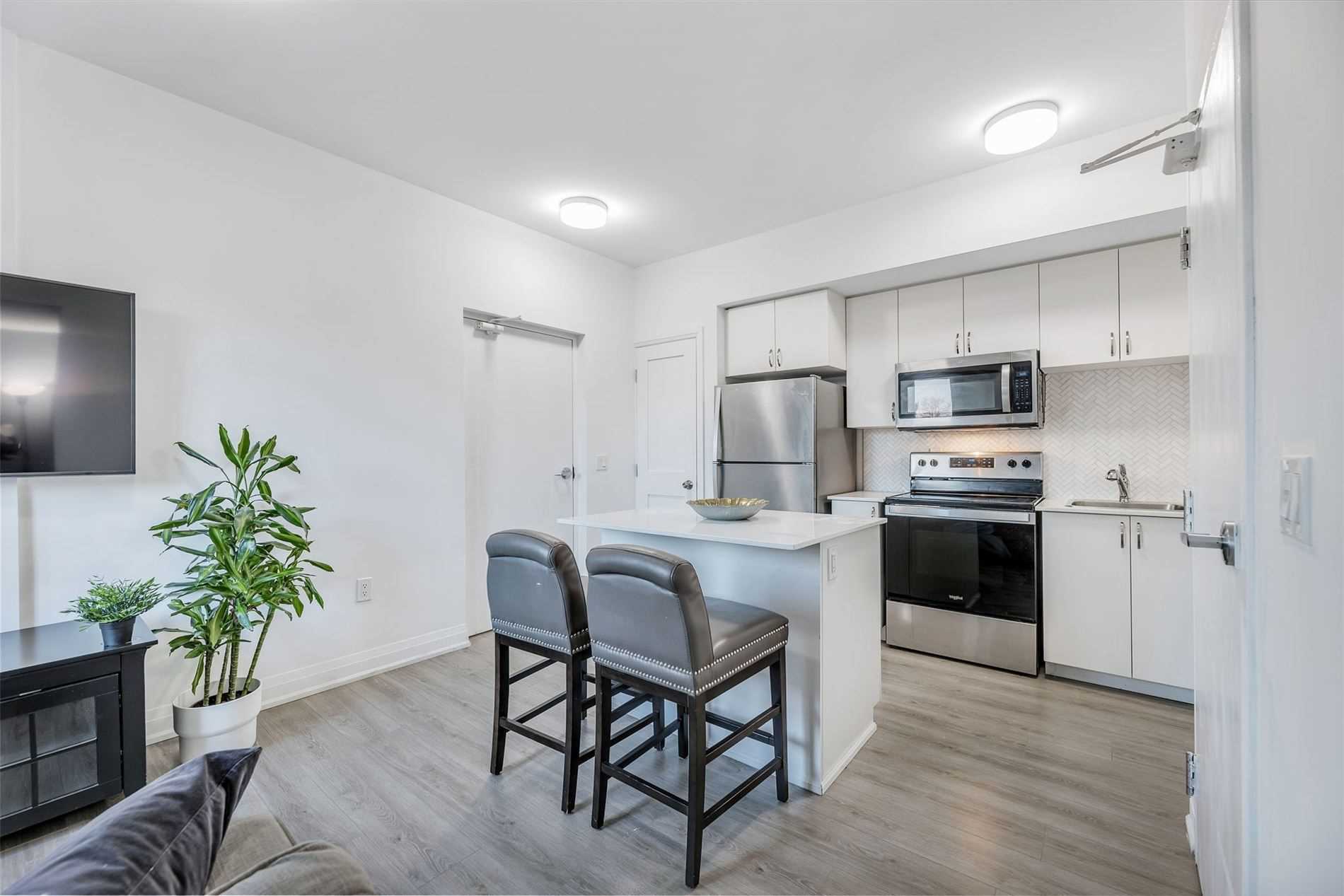 18 Coles Ave, #603