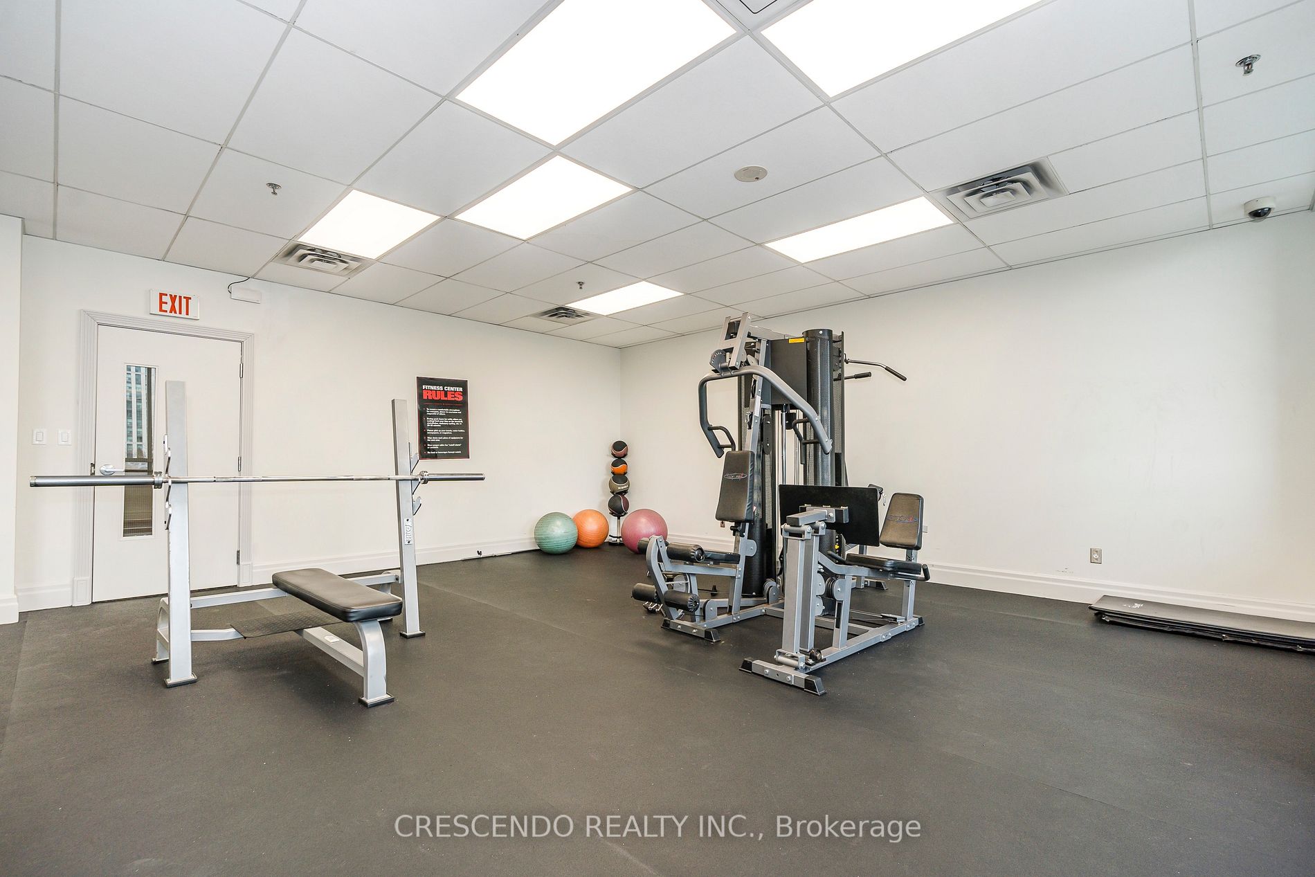 39 Oneida Cres, #813