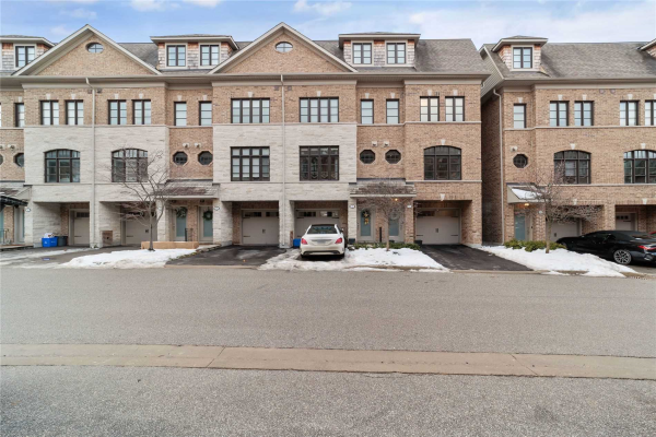 23 Powseland Cres, Vaughan