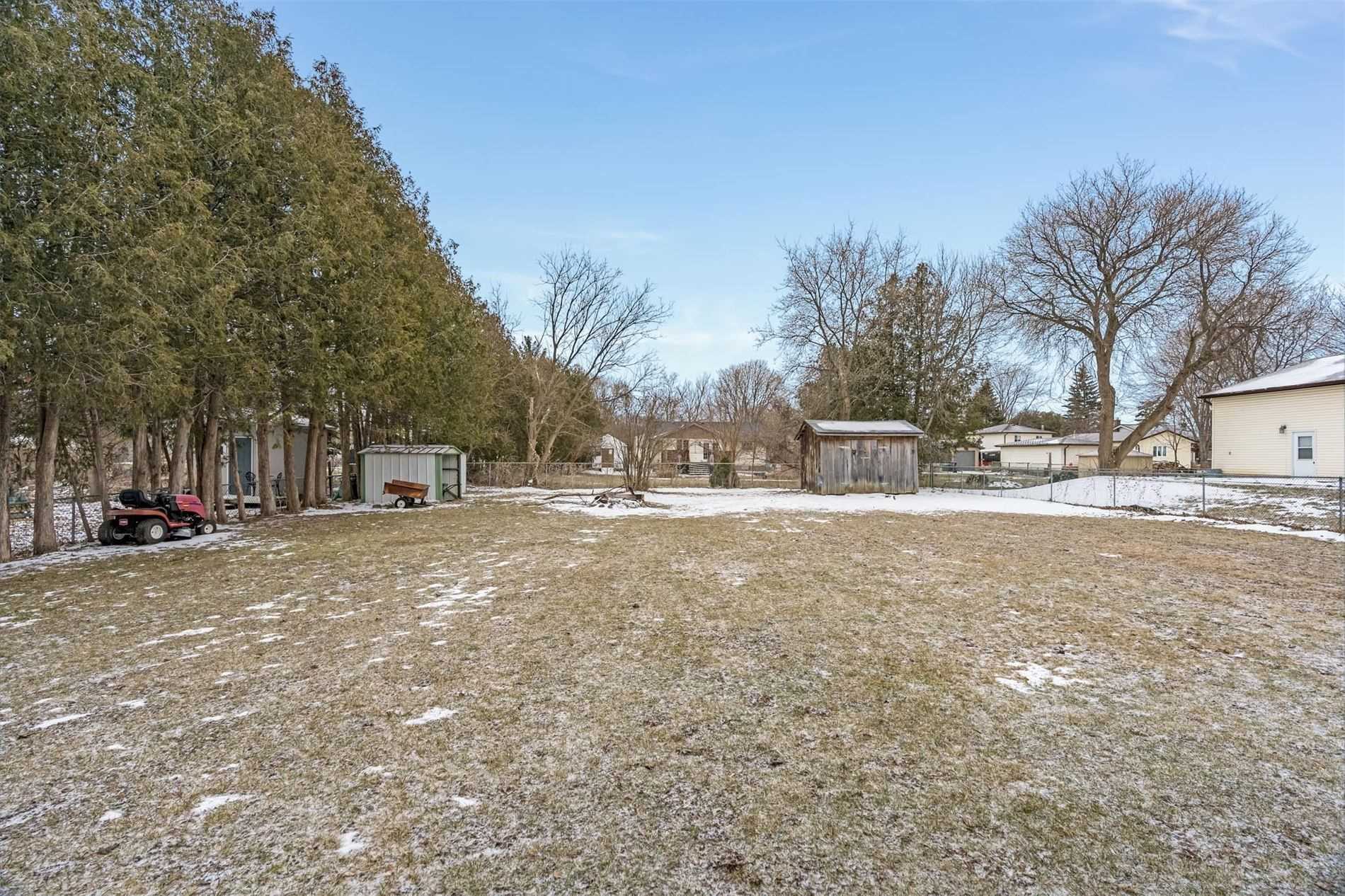 1035 Lebanon Dr