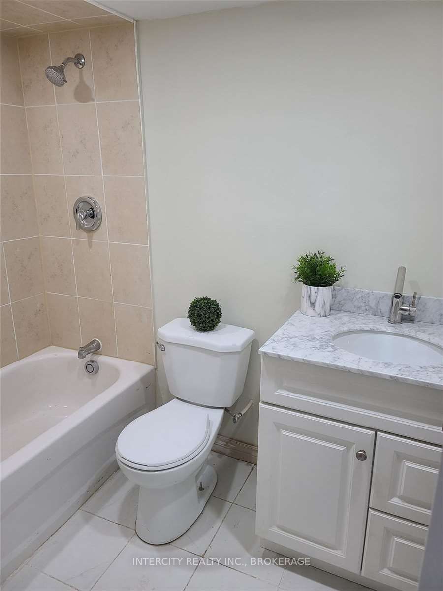 175 Sutherland Ave, #Bsmt