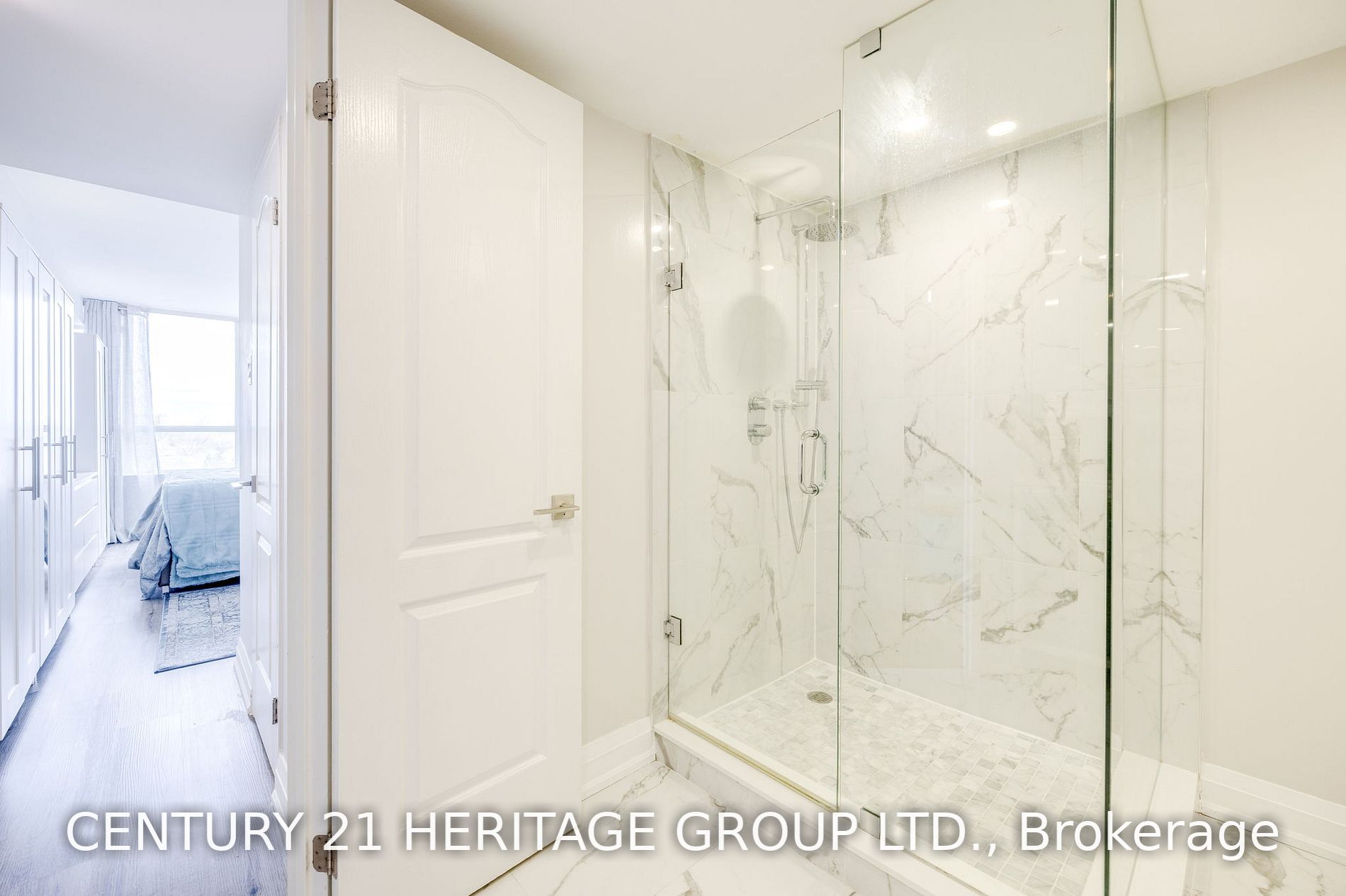 7 Townsgate Dr, #707