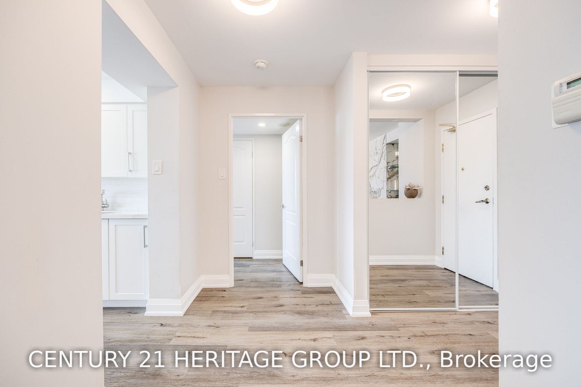 7 Townsgate Dr, #707