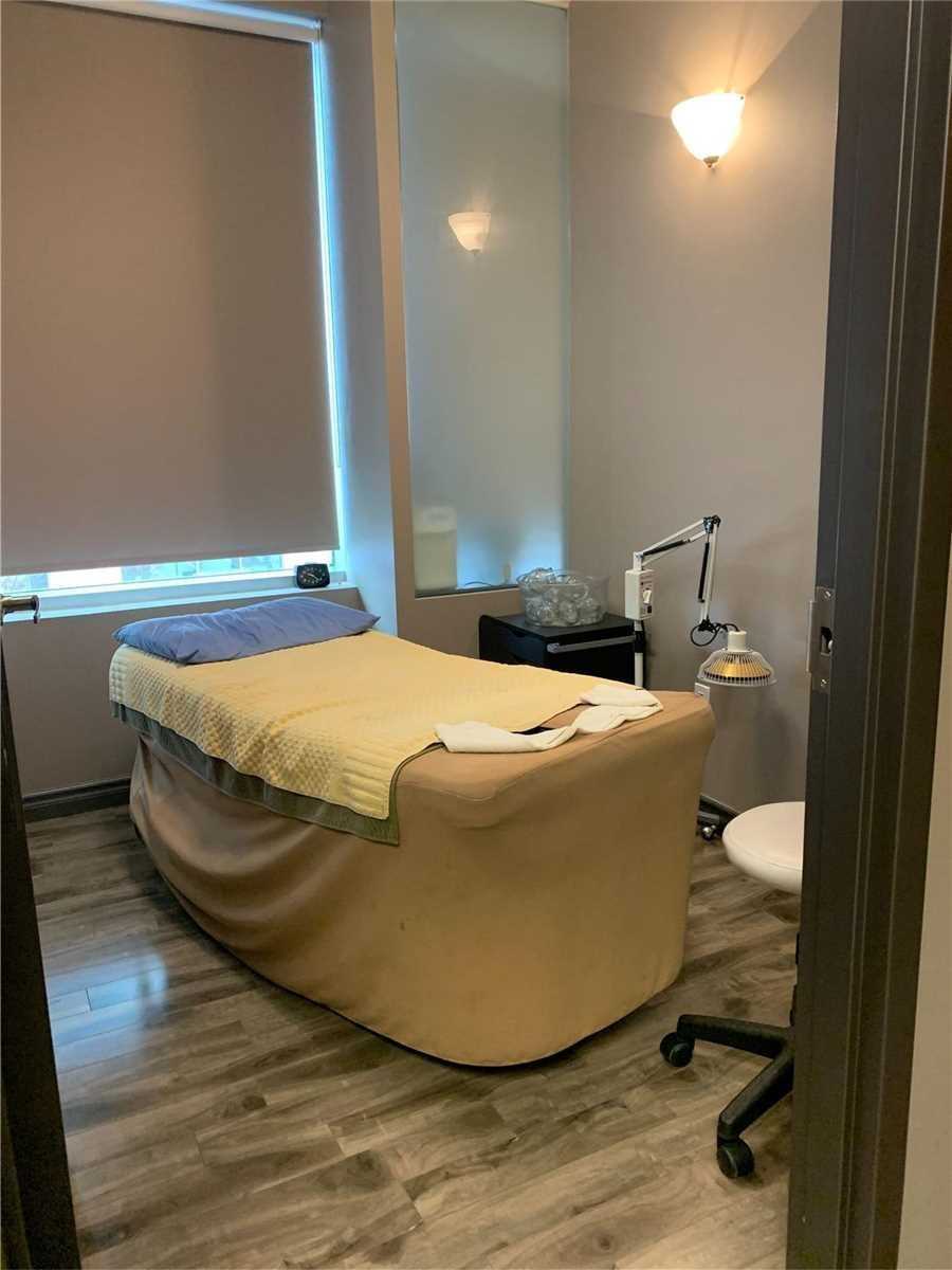 7163 Yonge St, #267