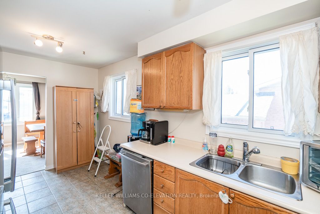 Listing N5914828 - Large Photo # 7