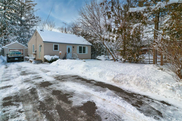 74 Temperance St, Aurora