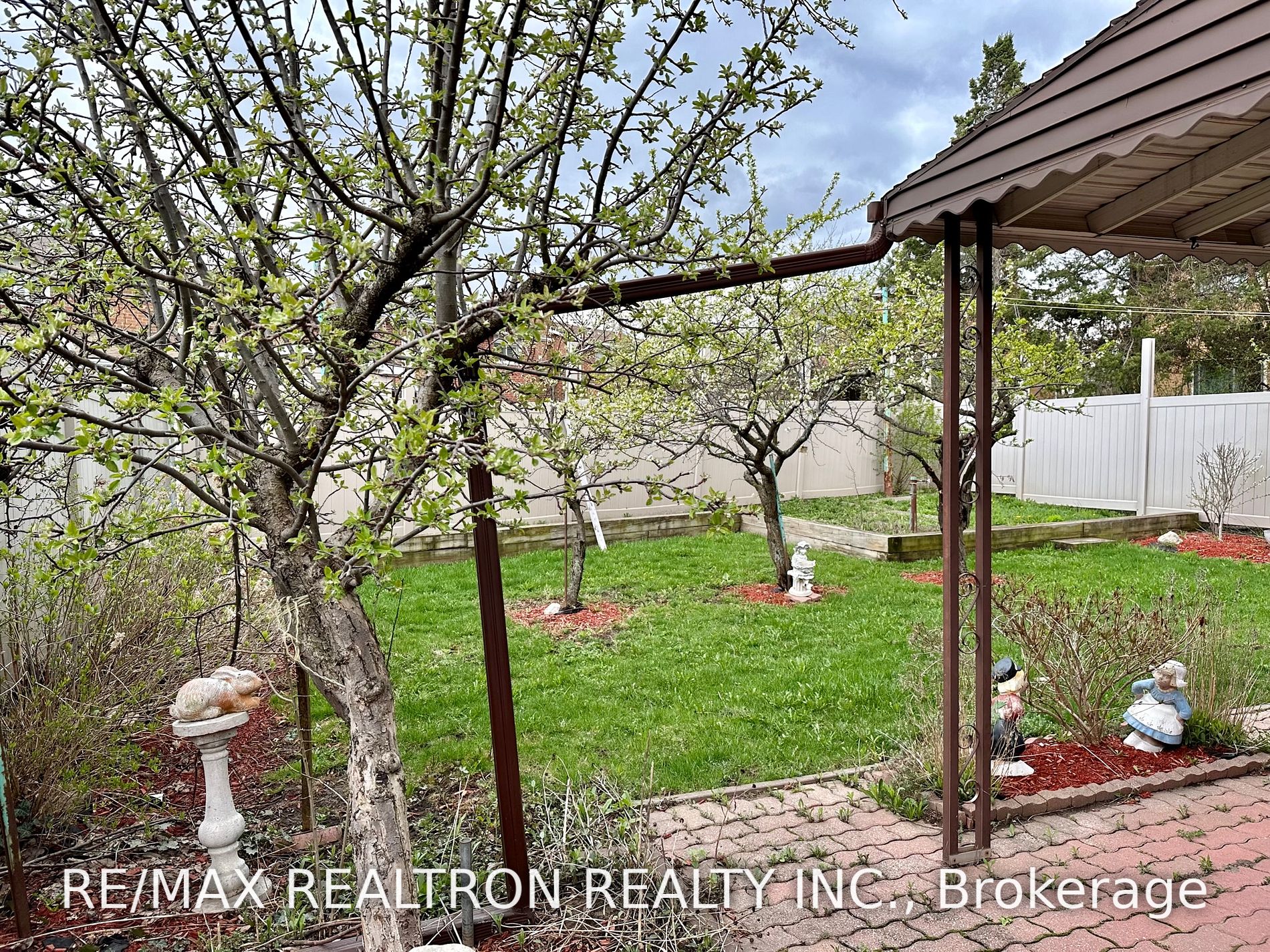 37 Cherry Hills Rd