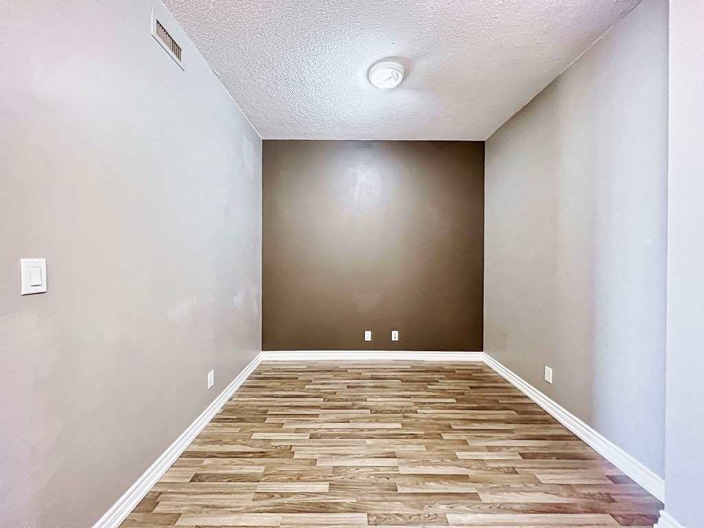 Listing N5916291 - Large Photo # 19