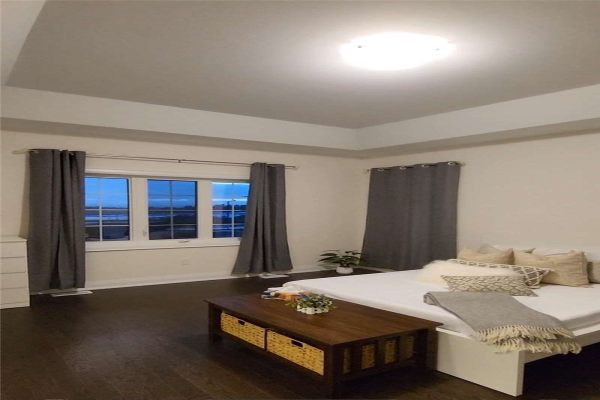 100 Ballantyne Blvd, Vaughan