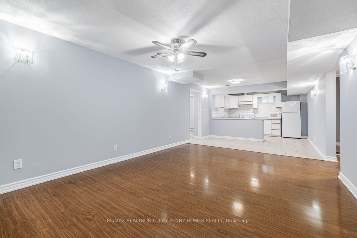 Listing N5917872 - Large Photo # 32