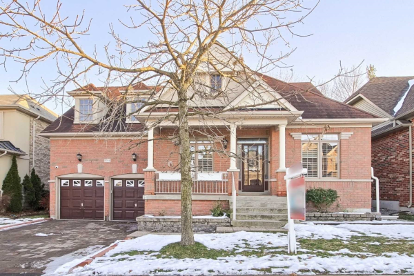 1054 Bob Scott Crt, Newmarket