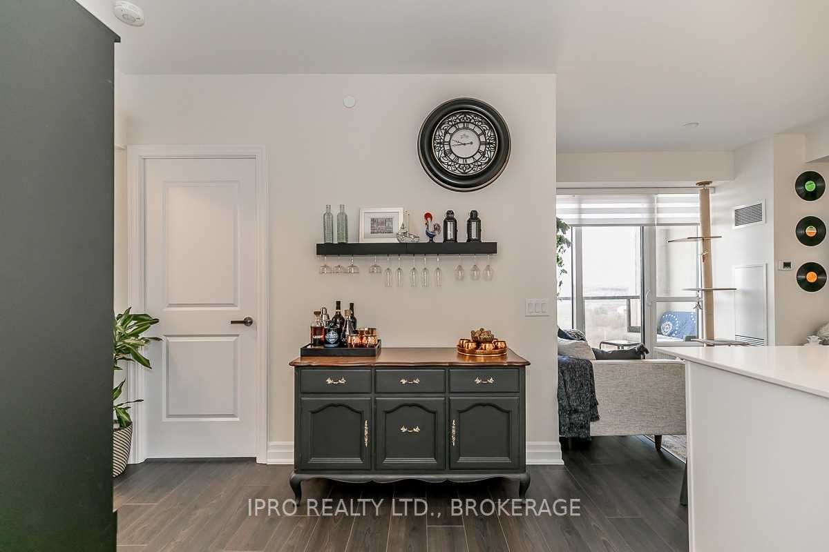 9085 Jane Street, #1910