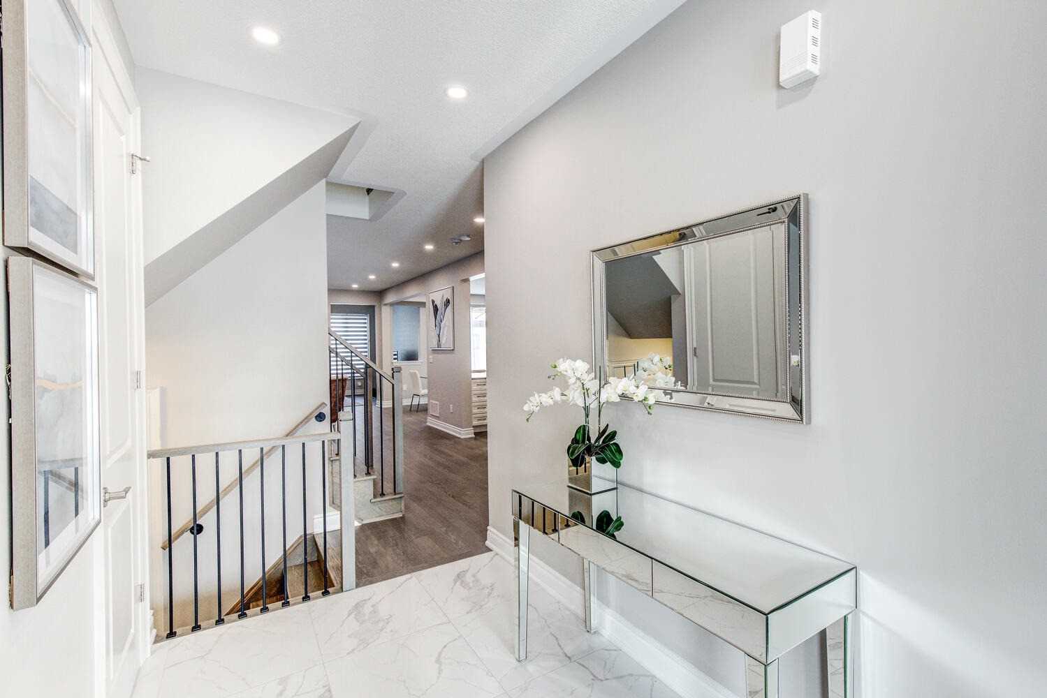 110 Scarlet Way