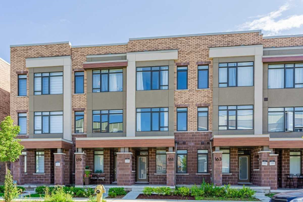 161 Salterton Circ, Vaughan