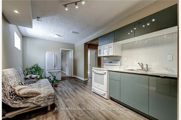 2091 25th Side Rd, Innisfil