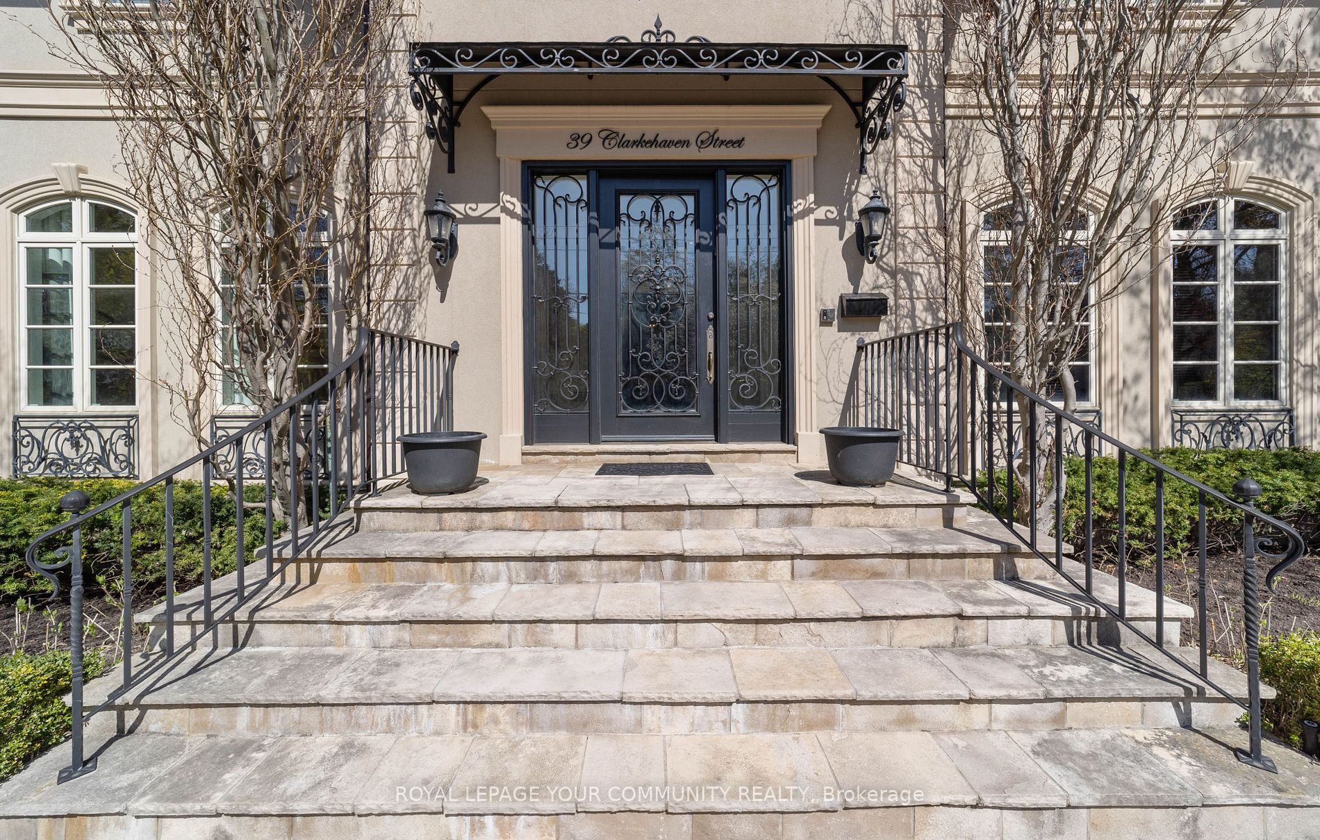 39 Clarkehaven St