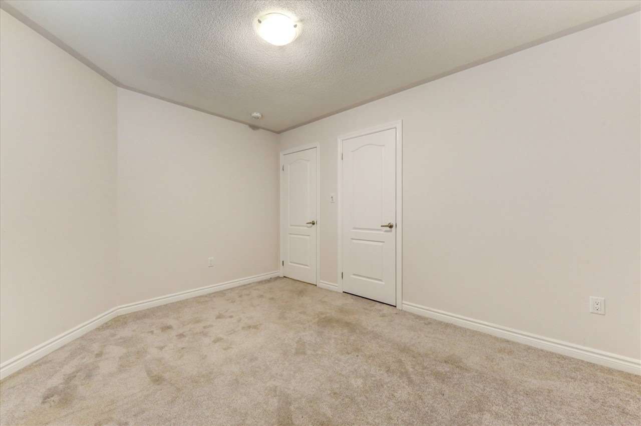 17 Jardine St
