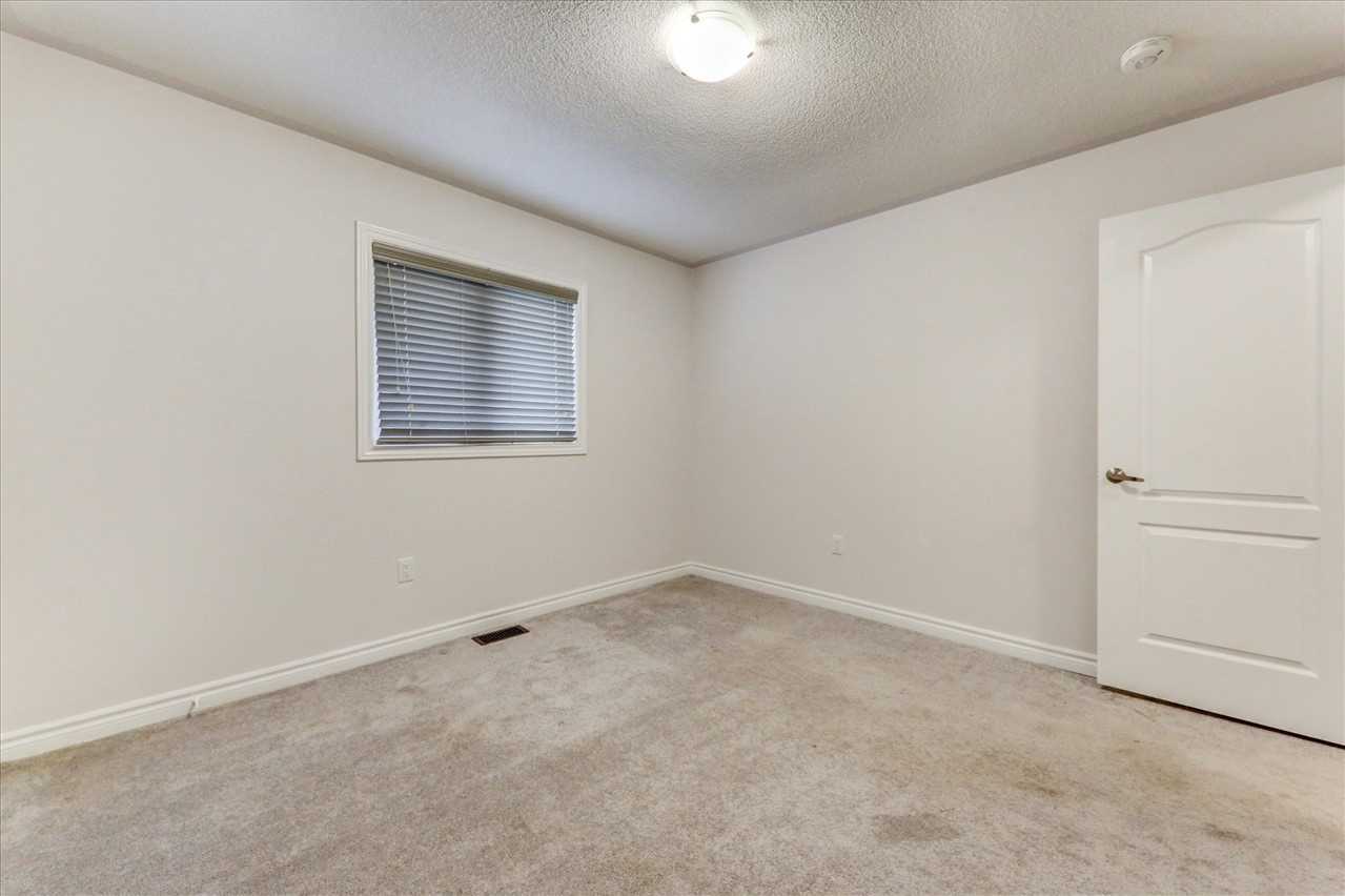17 Jardine St