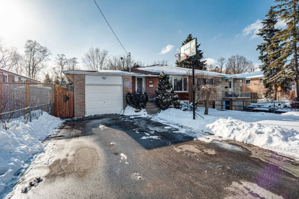 186 Cedar Ave, Richmond Hill