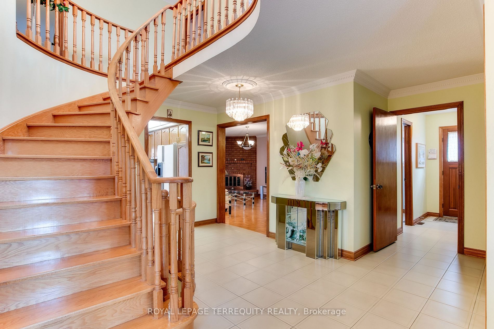 54 Roxana Ave