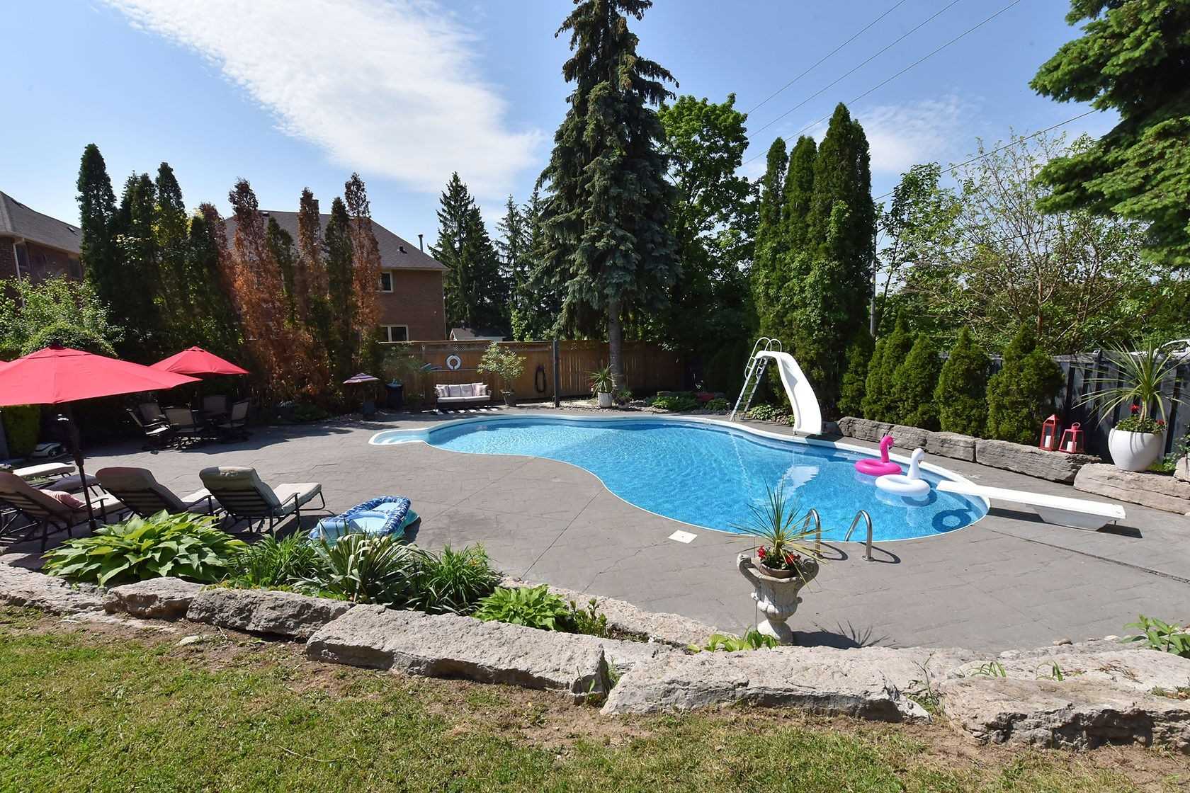 71 Delia Pl