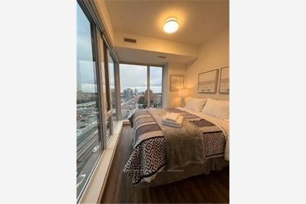 9600 Yonge St, Richmond Hill