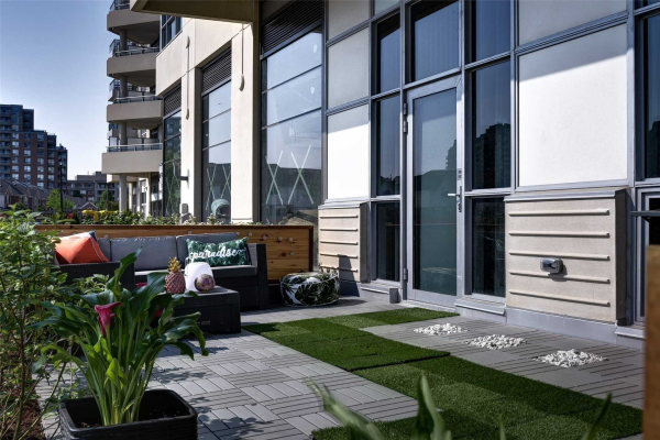 9205 Yonge St, Richmond Hill