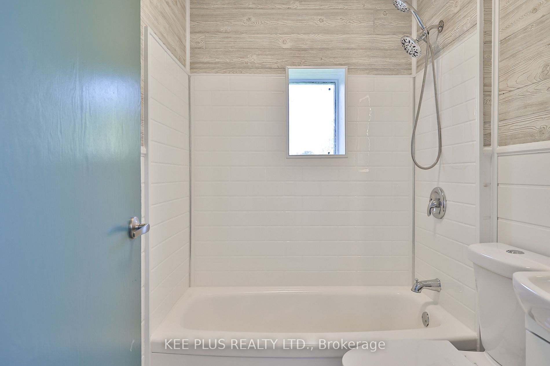 246 Pefferlaw Rd
