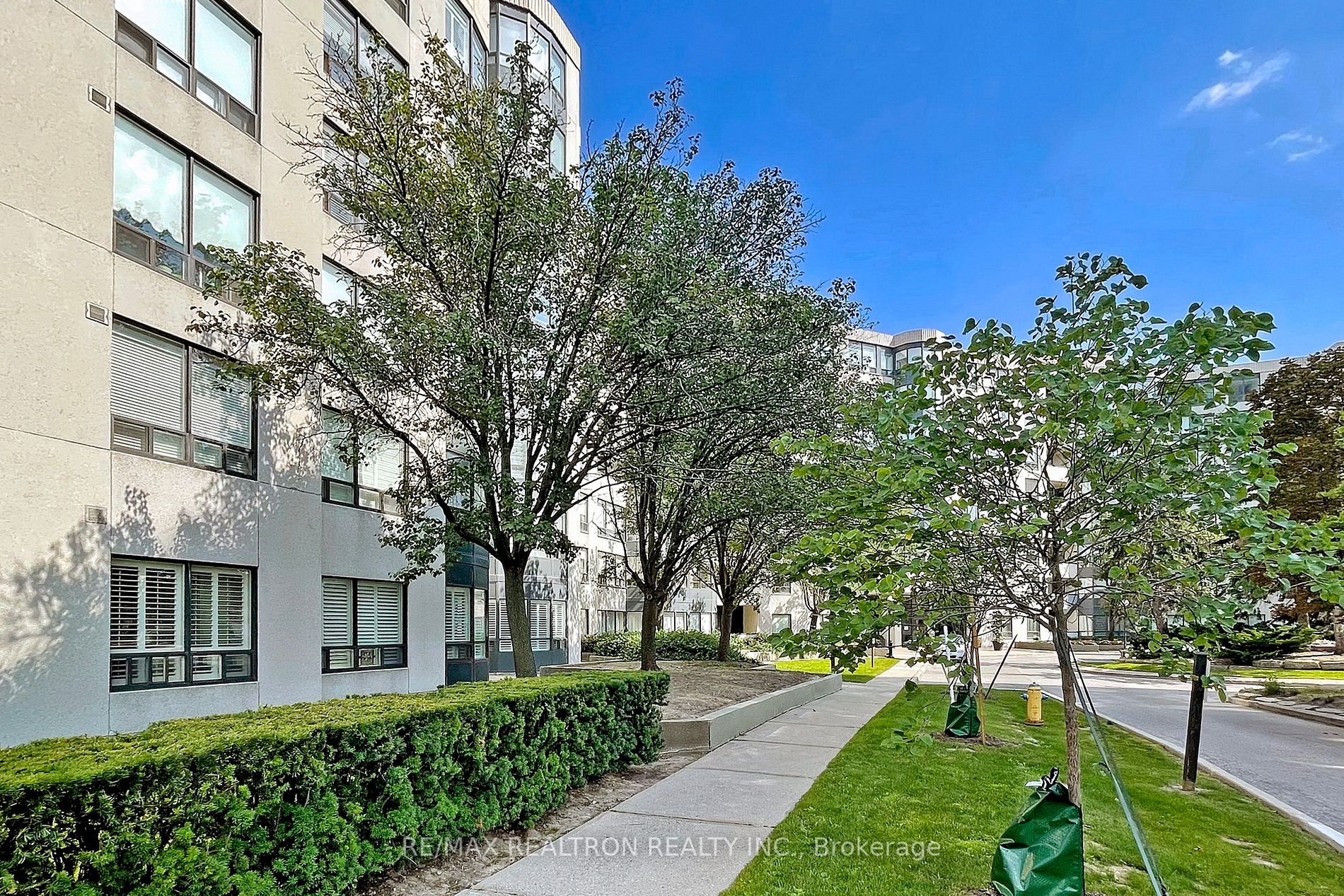 333 Clark Ave W, #614