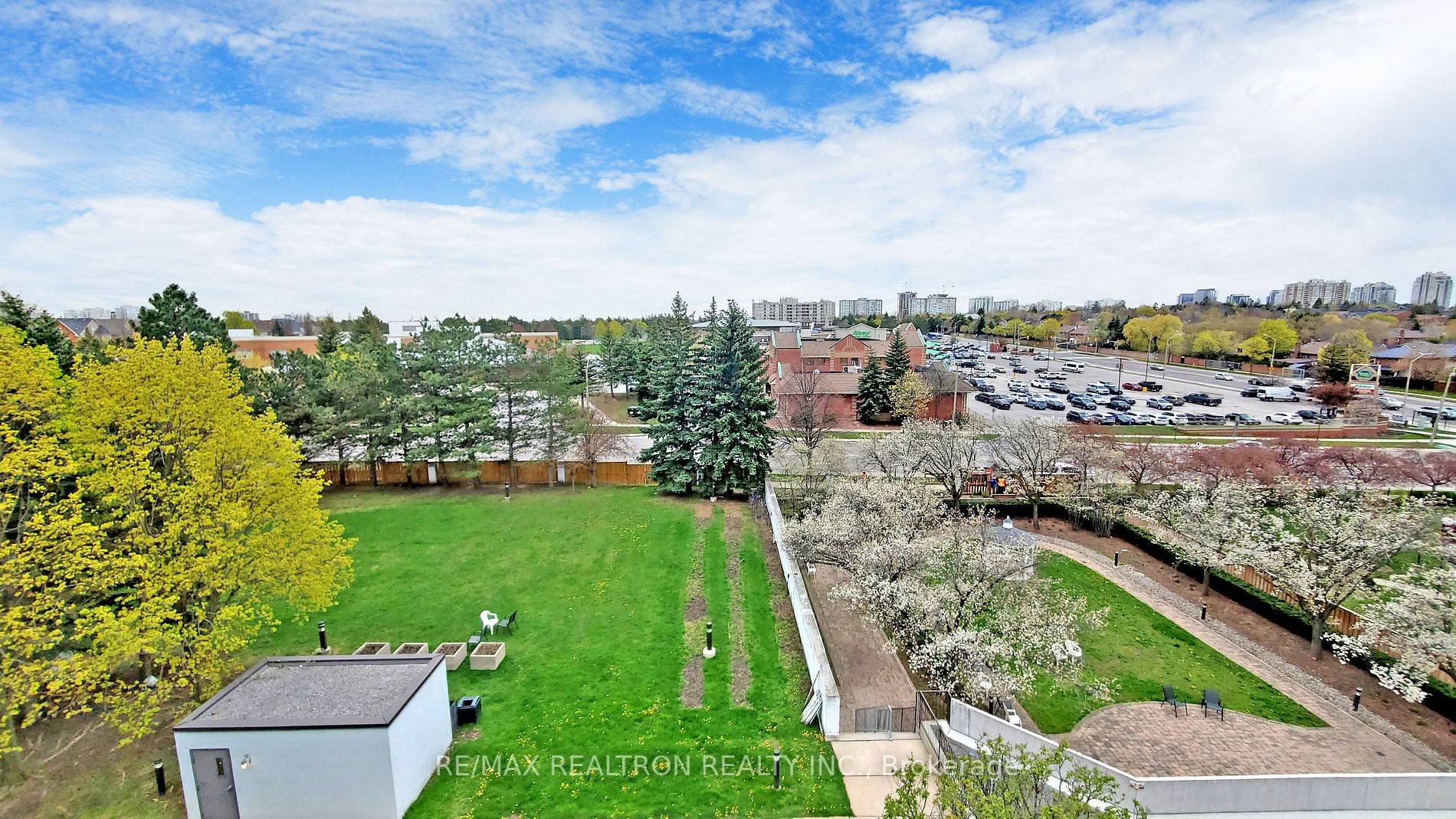333 Clark Ave W, #614