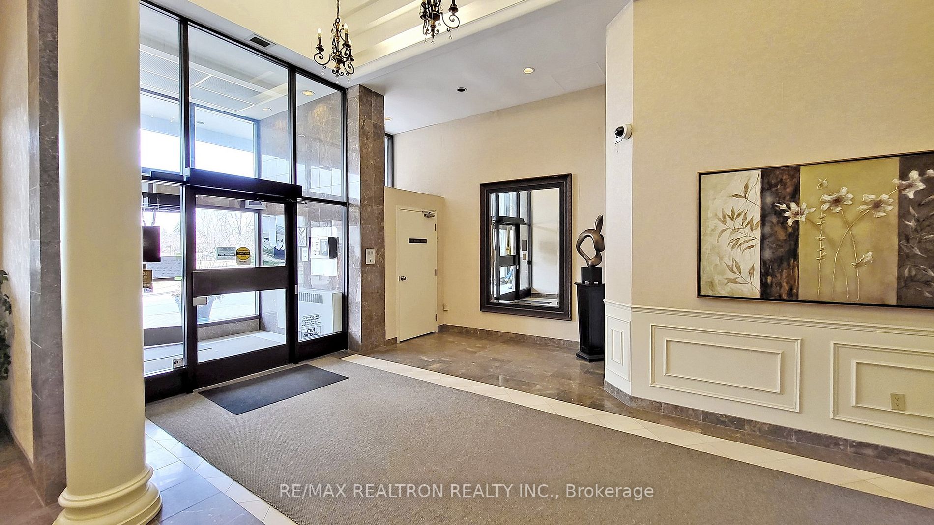 333 Clark Ave W, #614