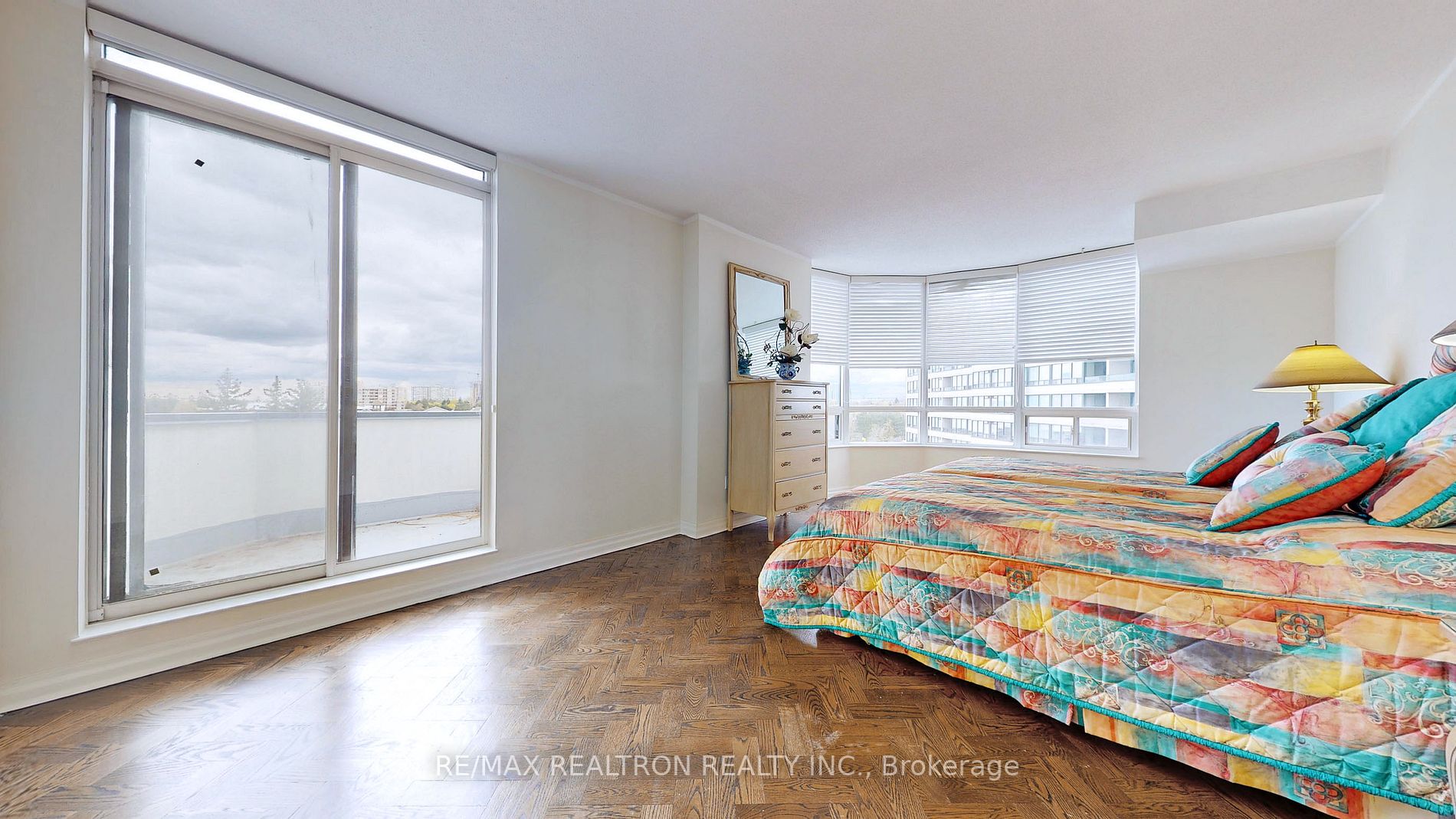 333 Clark Ave W, #614