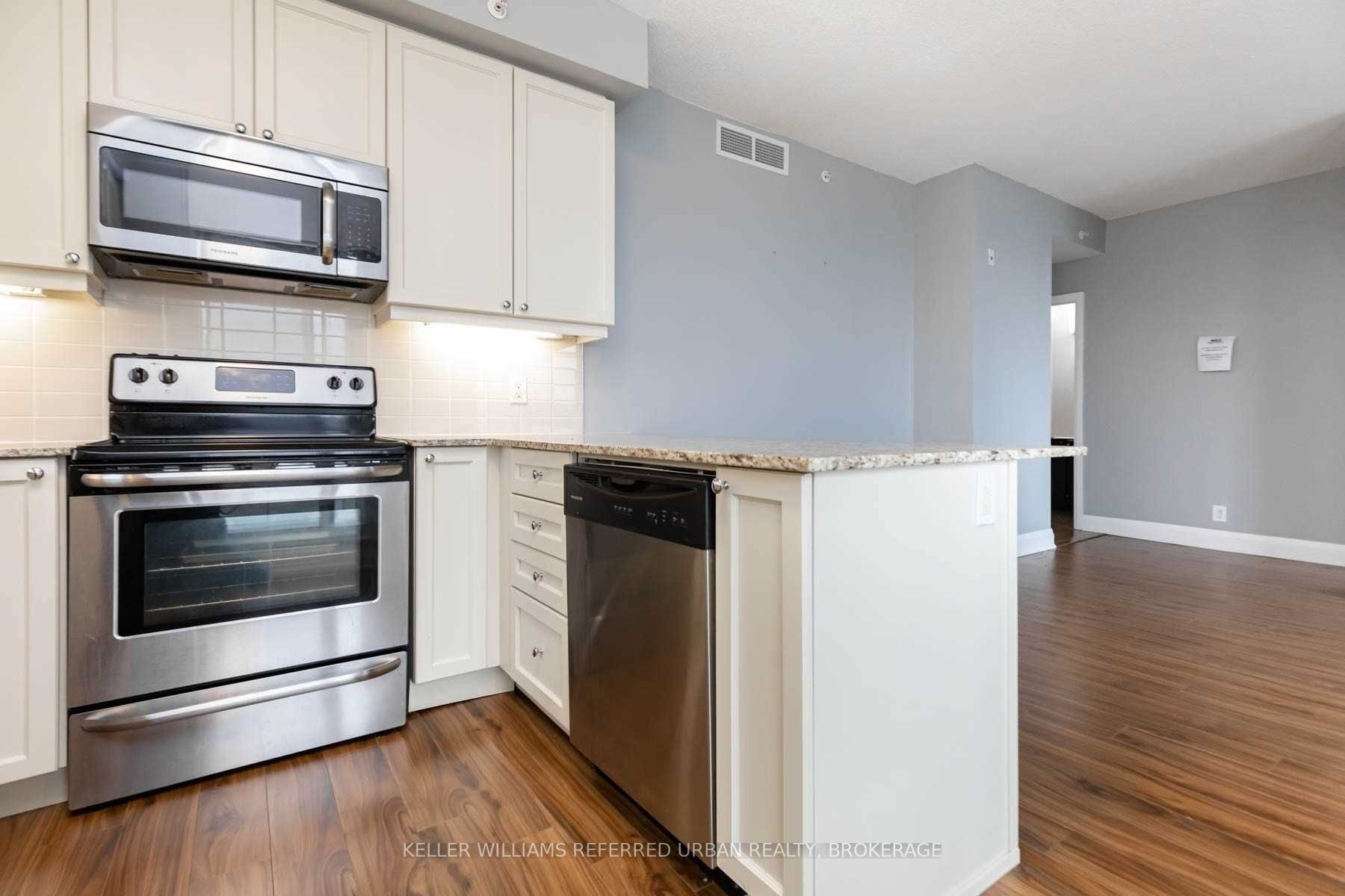 Listing N5925815 - Large Photo # 8