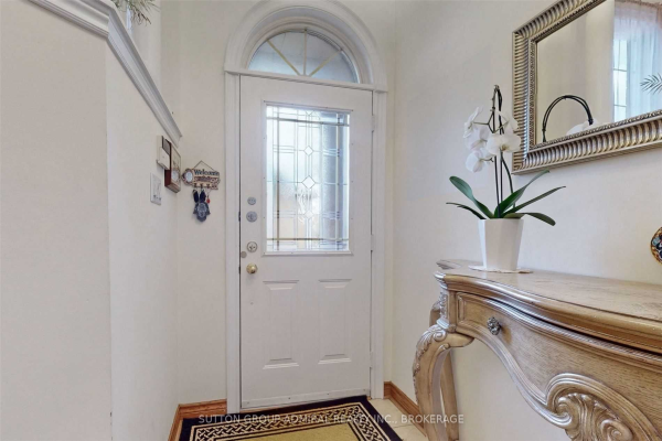 603 Clark Ave W, Vaughan