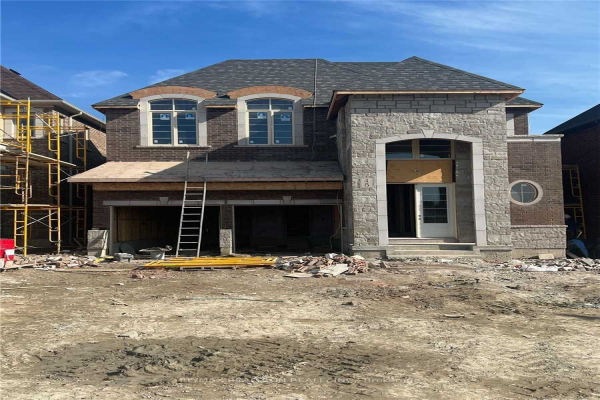 45 Kenneth Ross Bend, East Gwillimbury