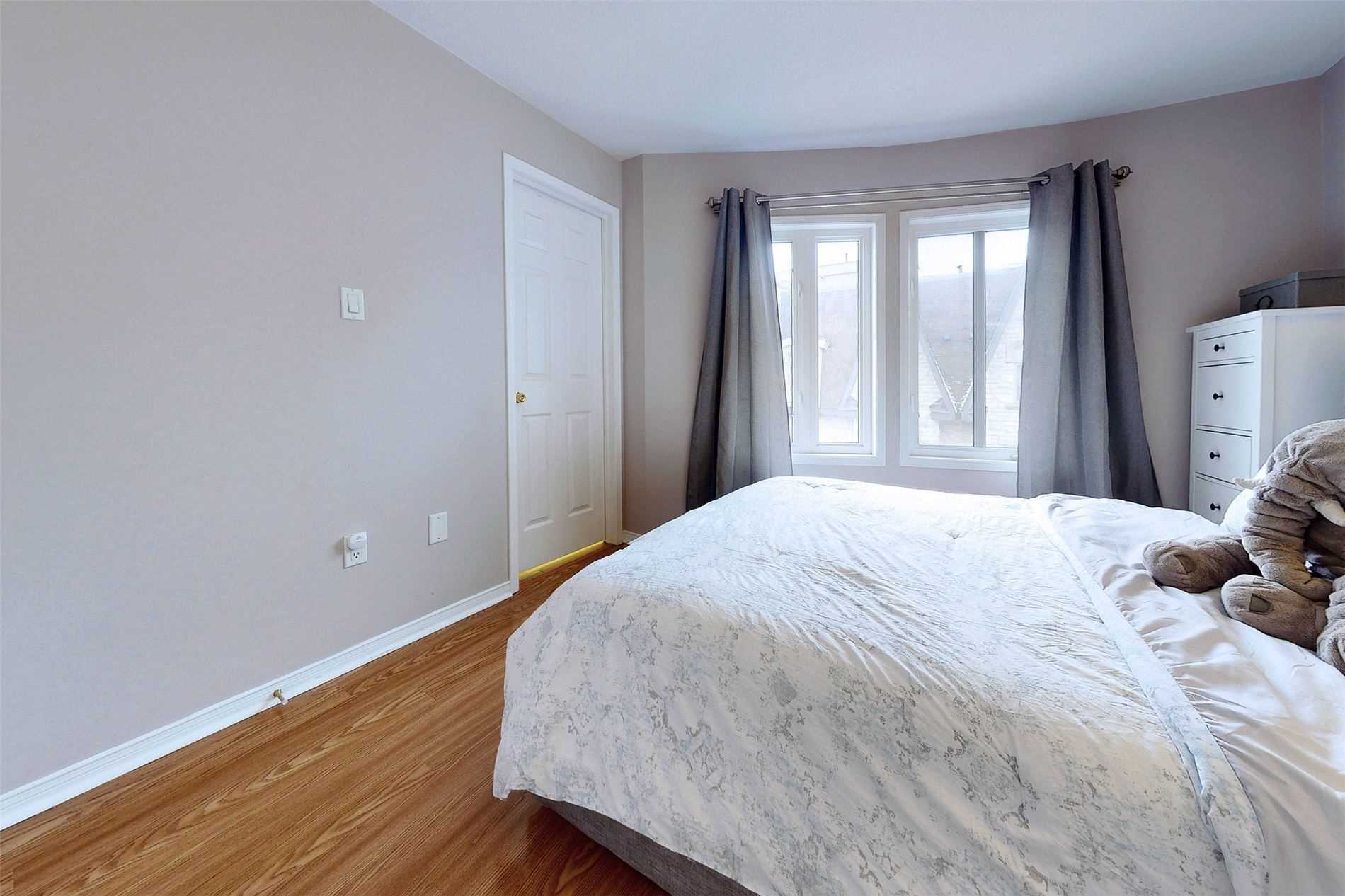 310 John St, #309