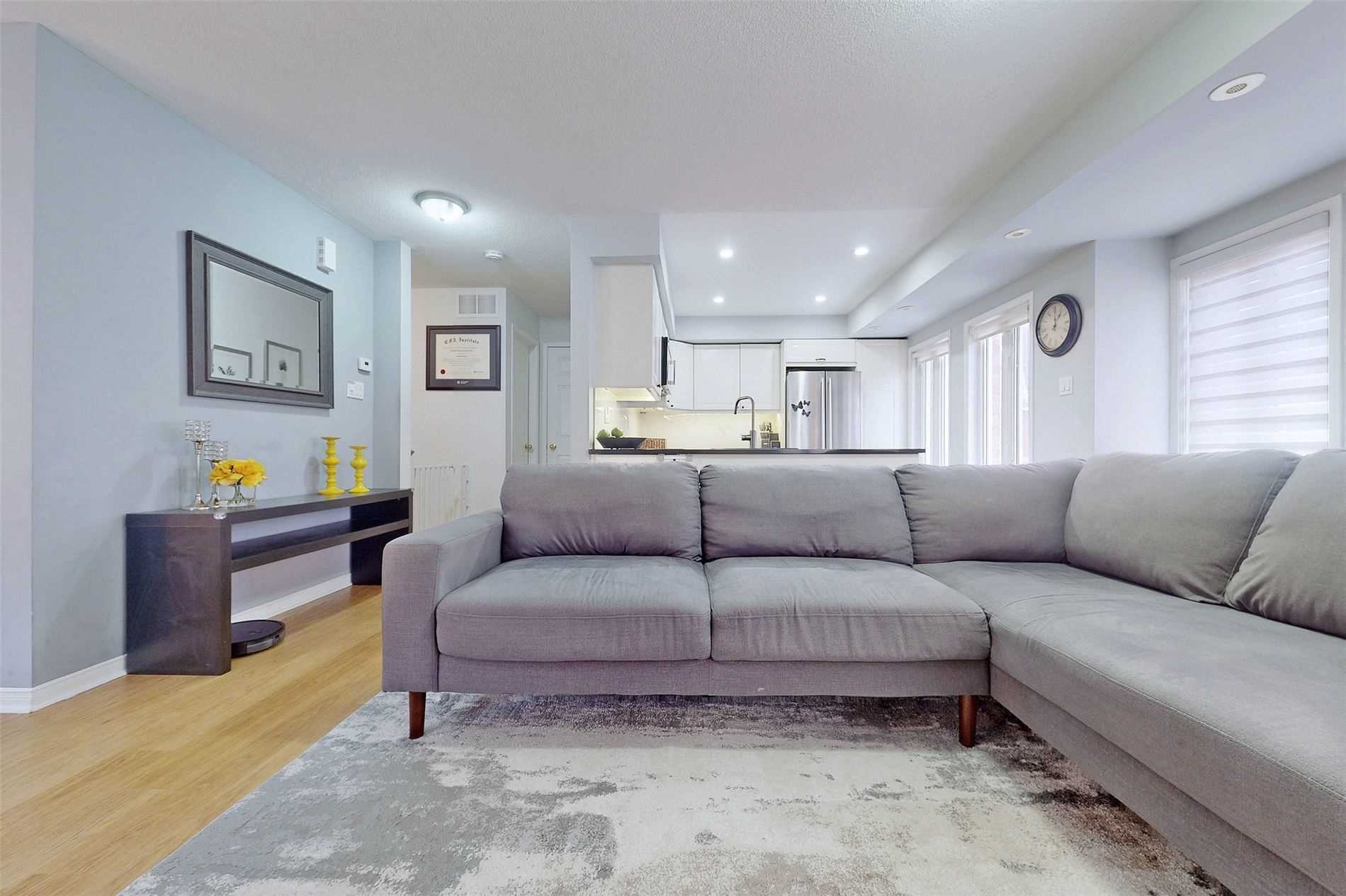 310 John St, #309