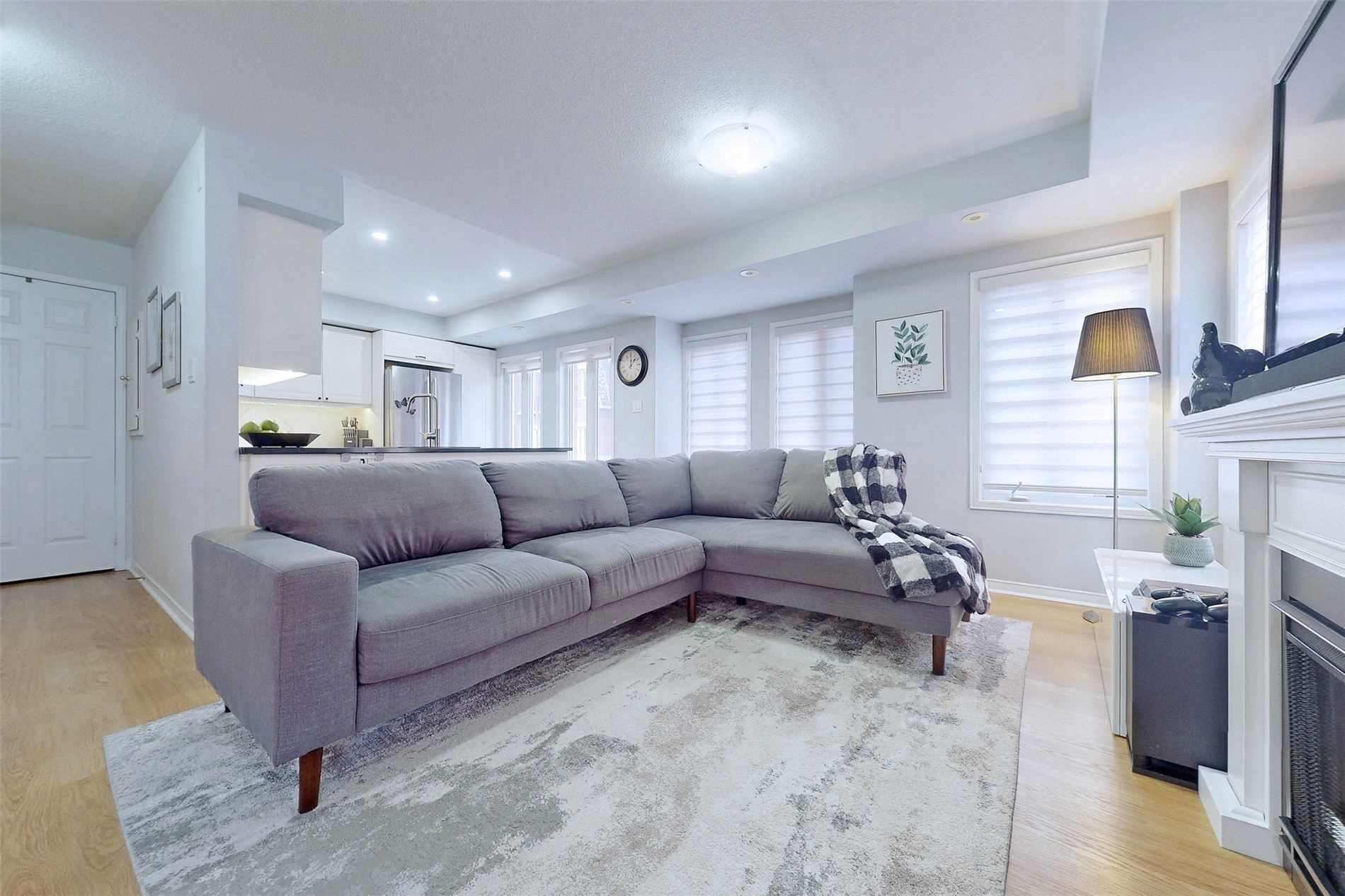 310 John St, #309