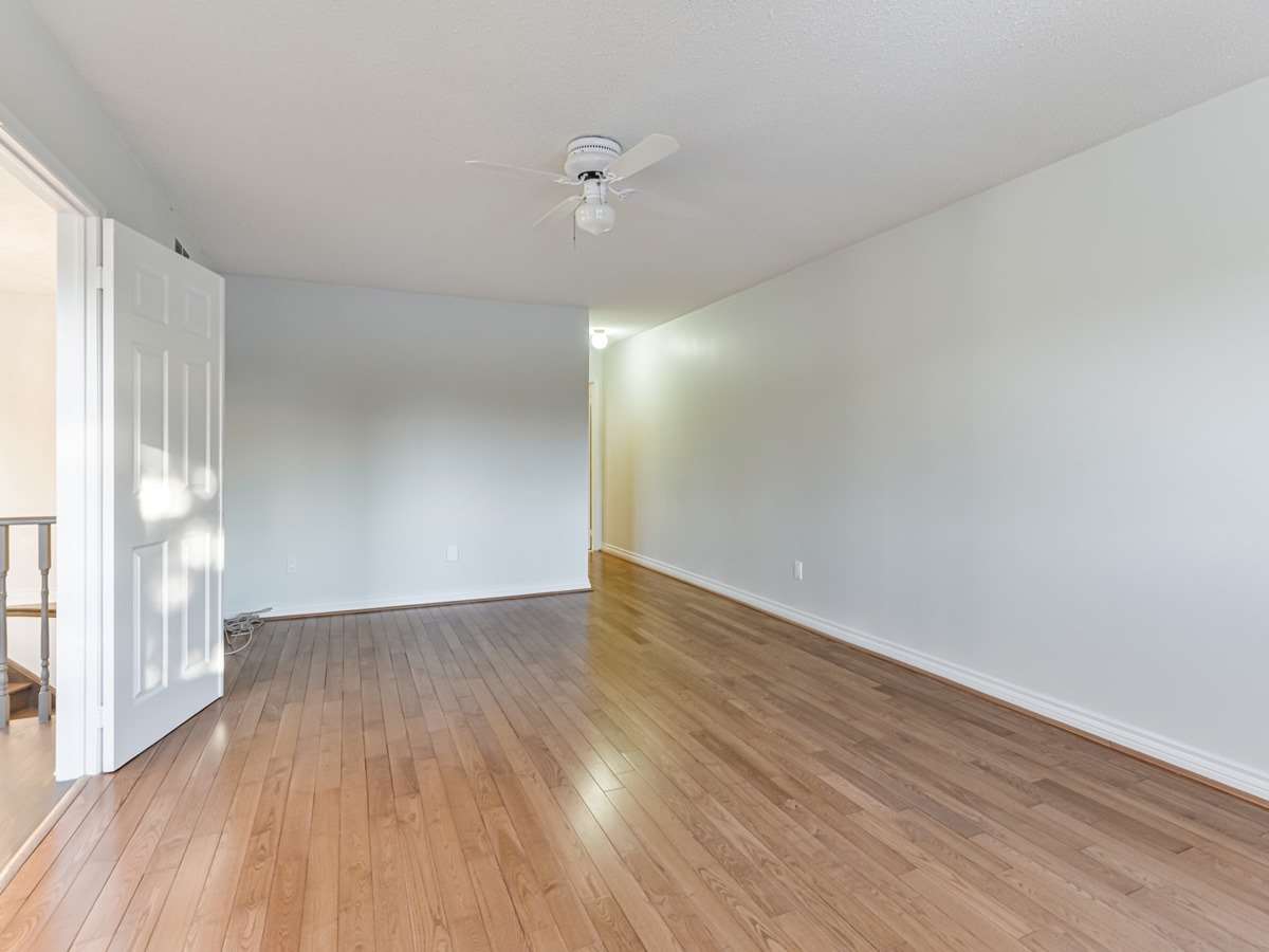 Listing N5926647 - Large Photo # 17