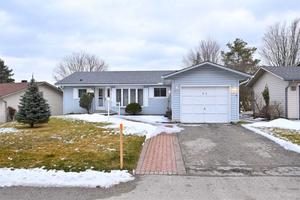64 Tecumseth Pines Dr, New Tecumseth