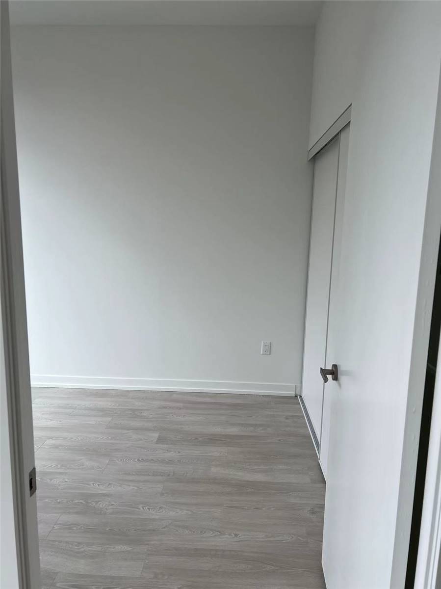 8868 Yonge St, #1801E