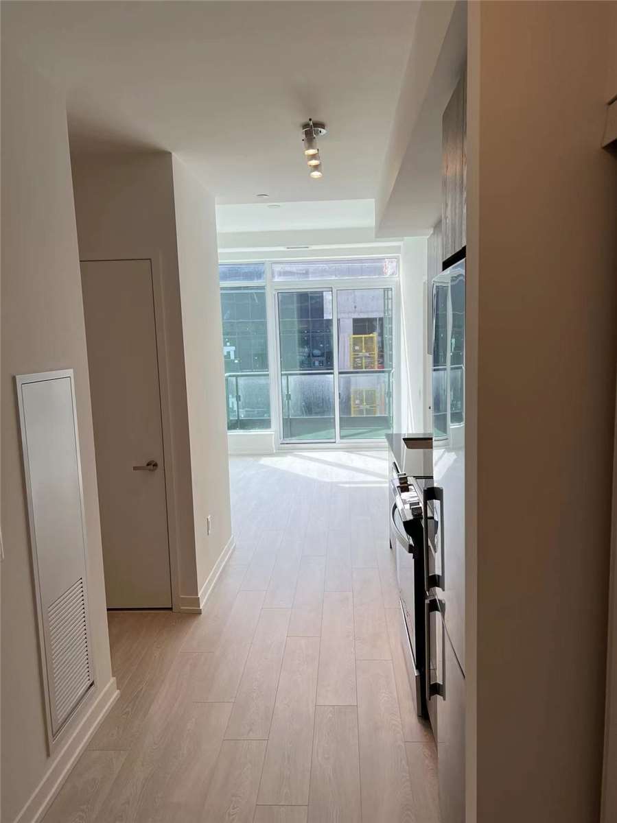 8868 Yonge St, #1801E