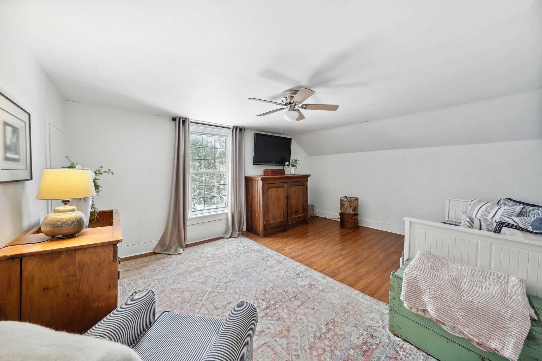 352 Kettleby Rd