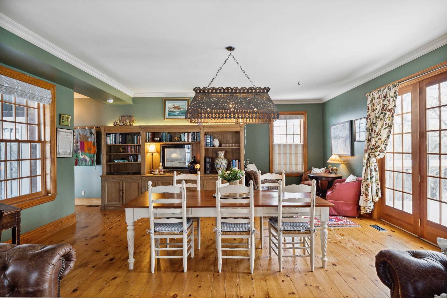 352 Kettleby Rd