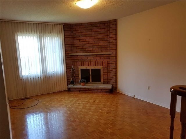 563 Conley St