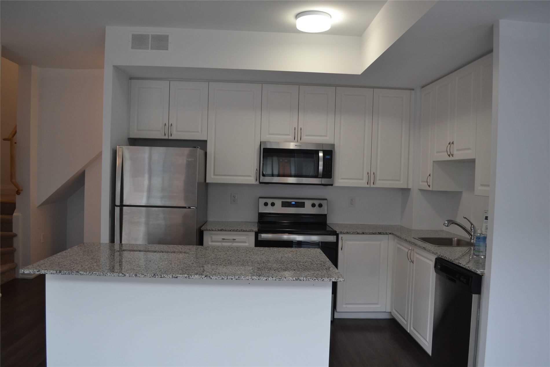Listing N5933659 - Large Photo # 11
