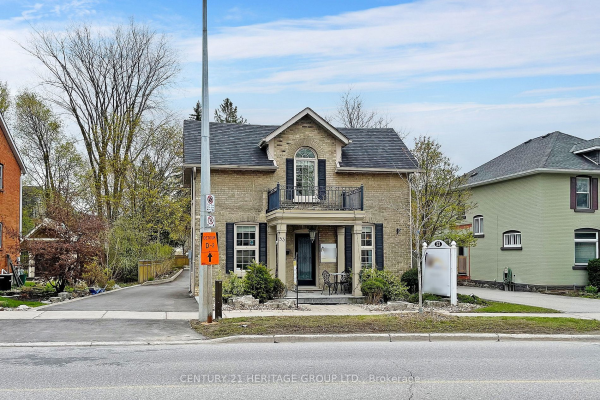 53 Wellington St E, Aurora